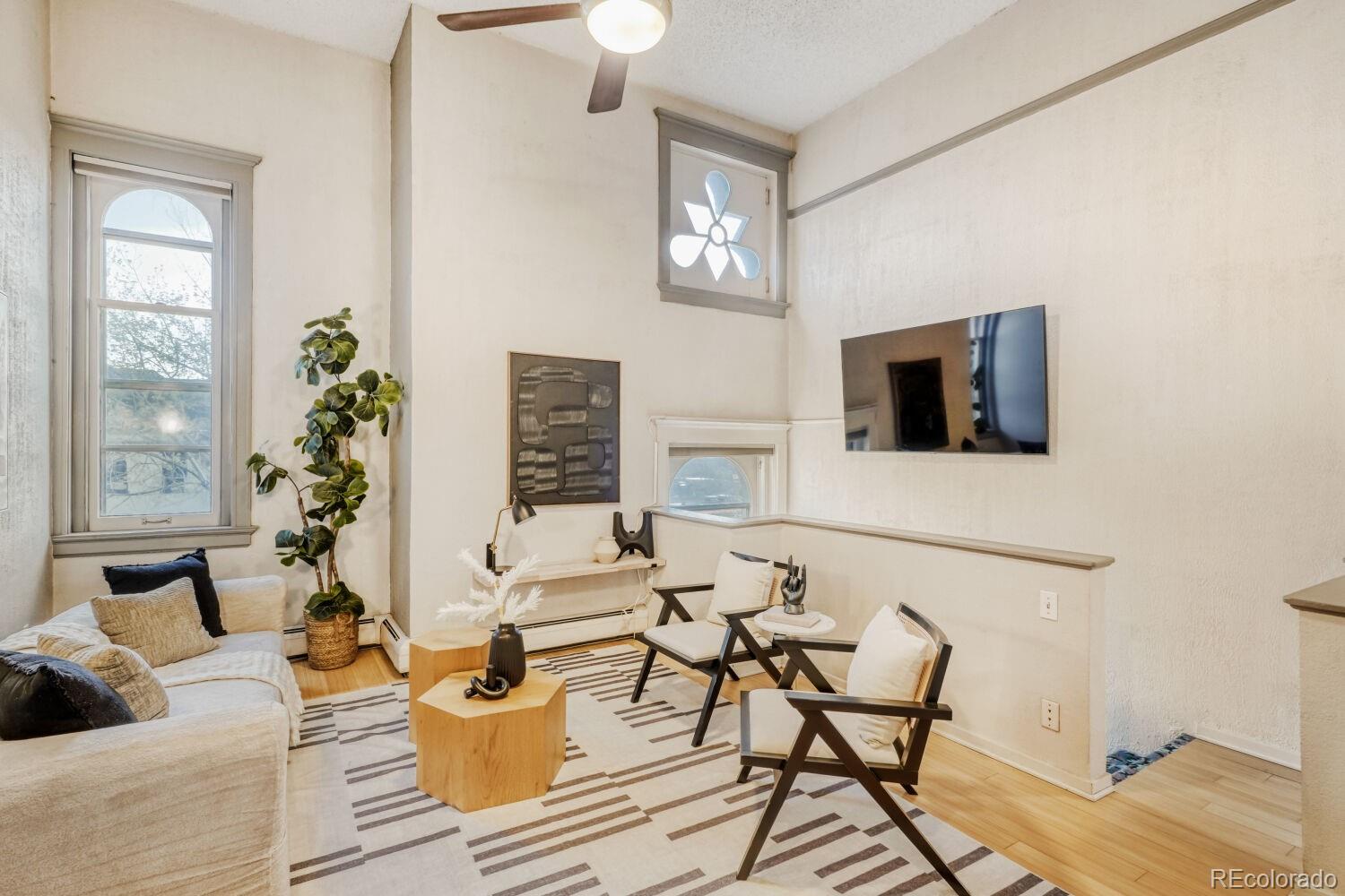 108 W Byers Place Unit: 202