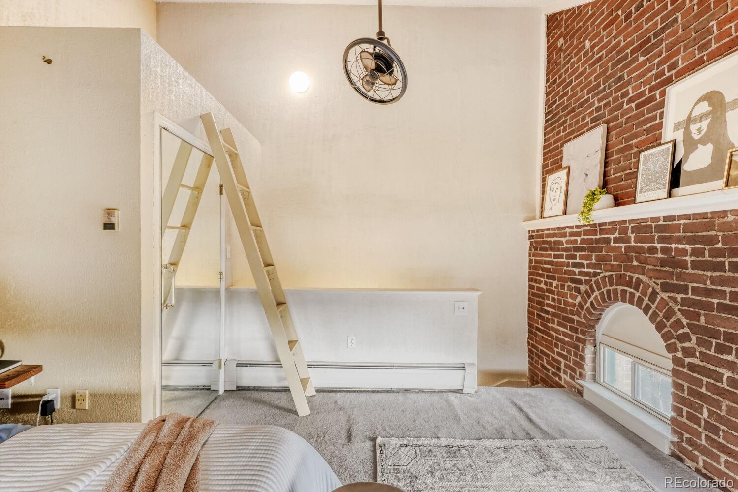 108 W Byers Place Unit: 202