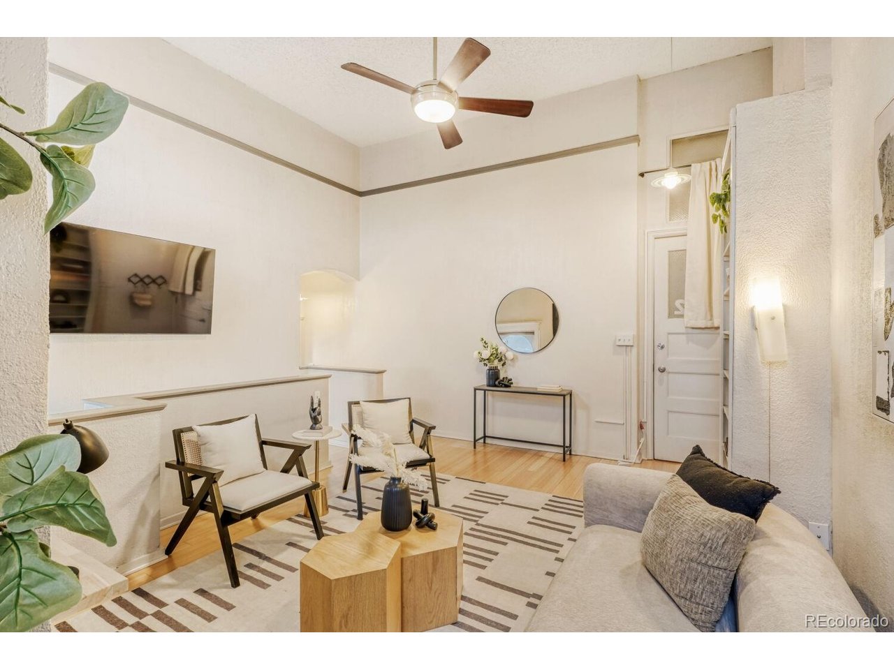 108 W Byers Pl 202