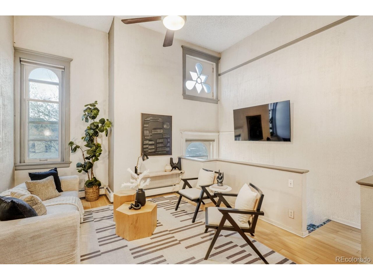 108 W Byers Pl 202