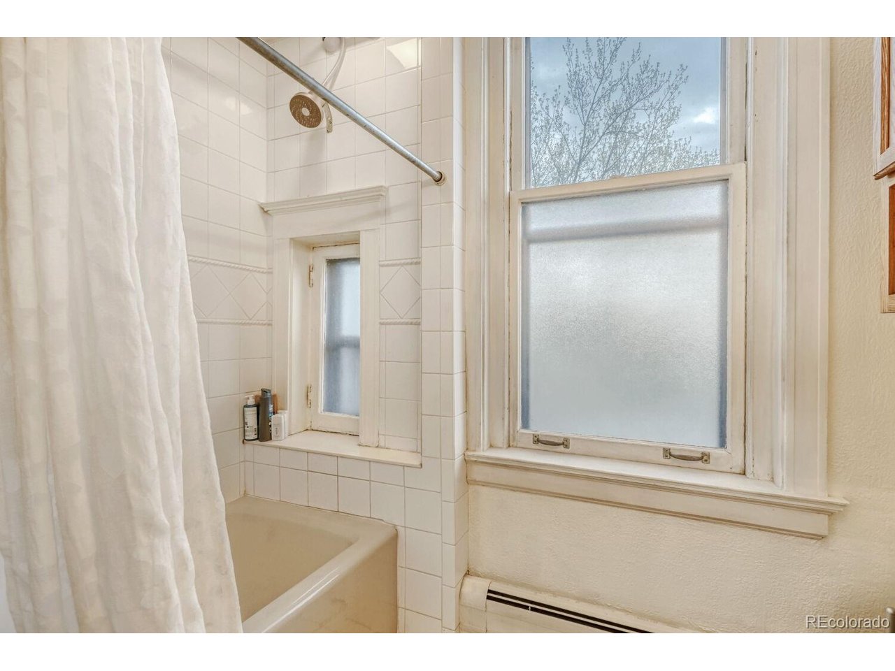 108 W Byers Pl 202