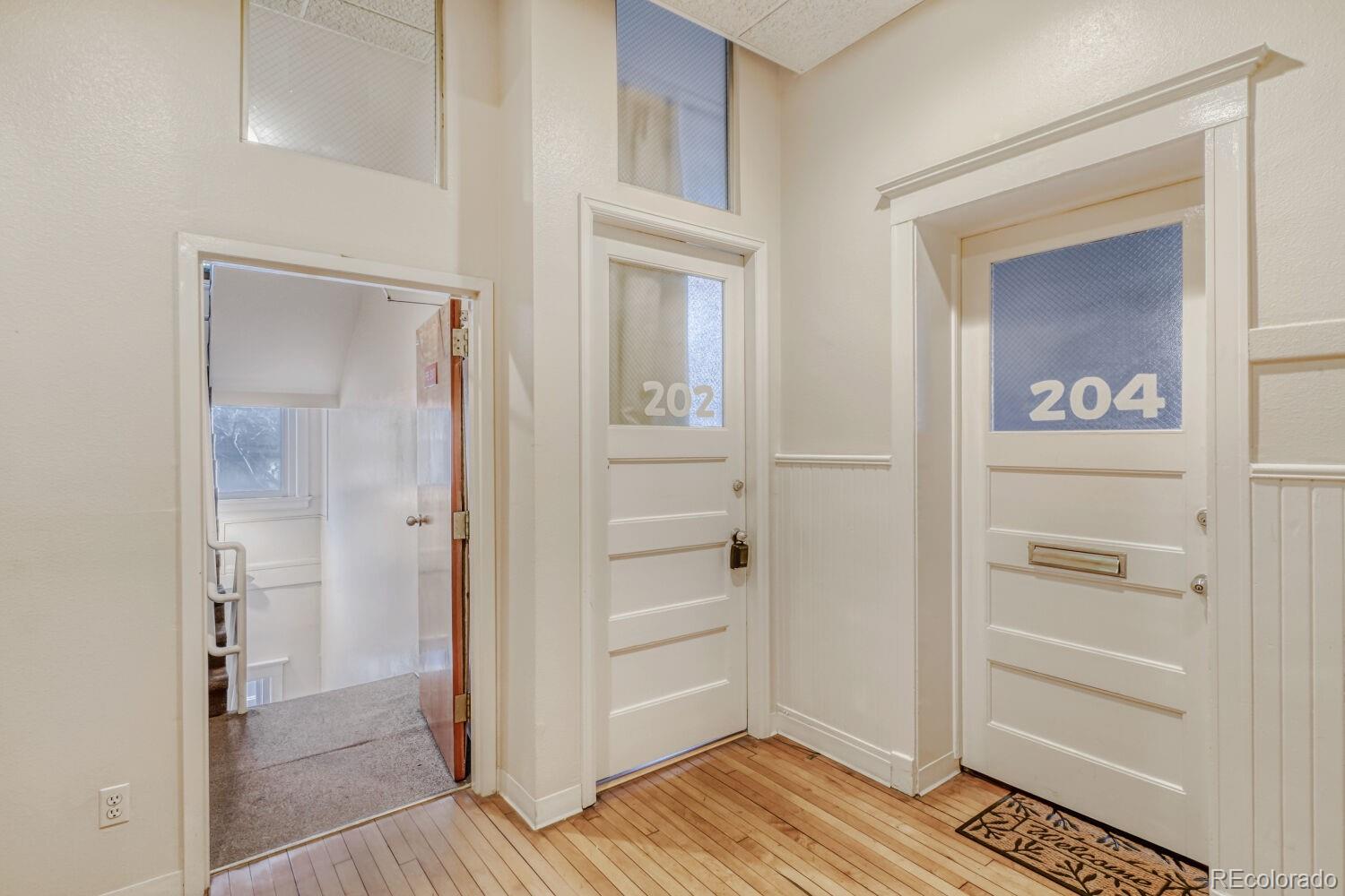 108 W Byers Place Unit: 202
