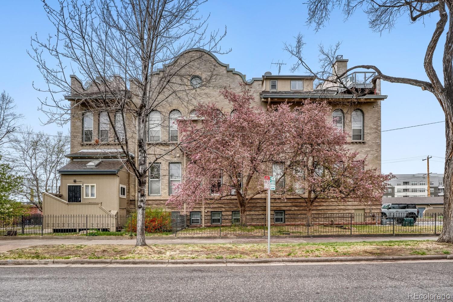 108 W Byers Place Unit: 202