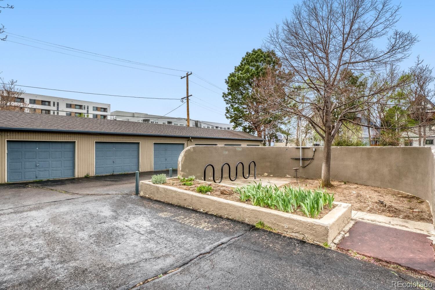 108 W Byers Place Unit: 202