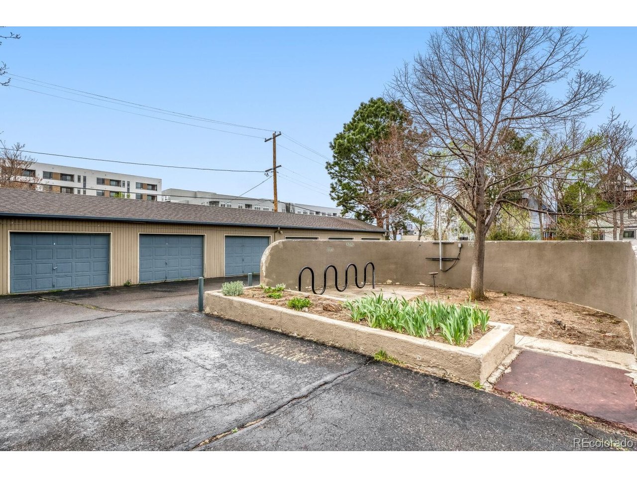 108 W Byers Pl 202