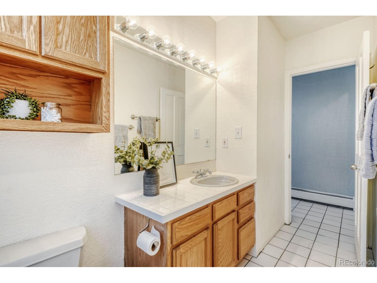 108 W Byers Pl 202
