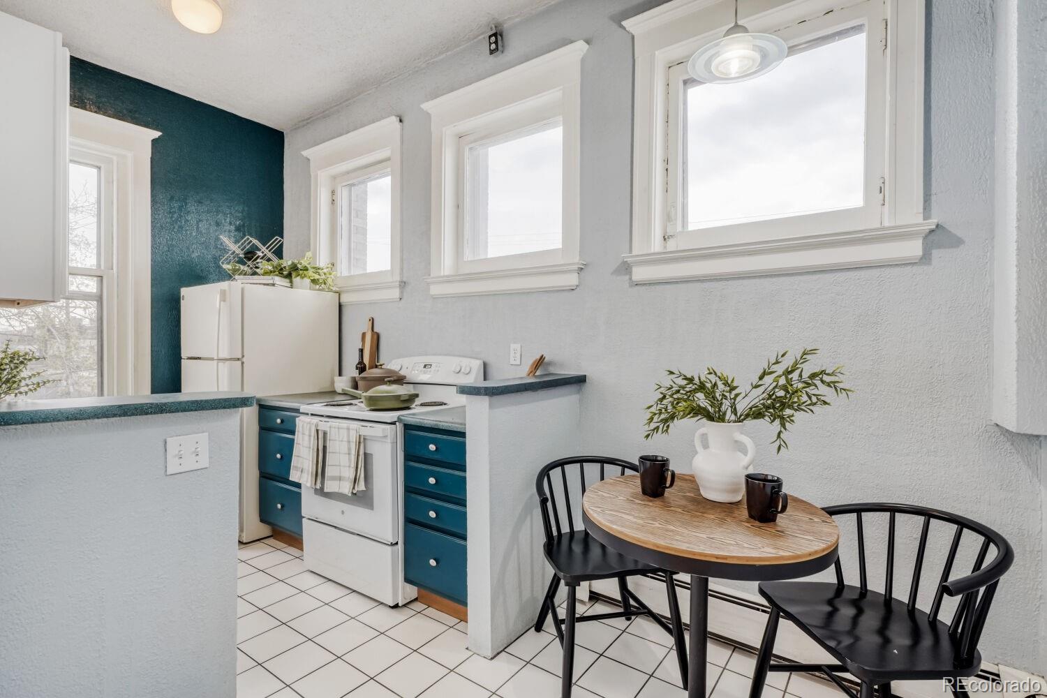 108 W Byers Place Unit: 202