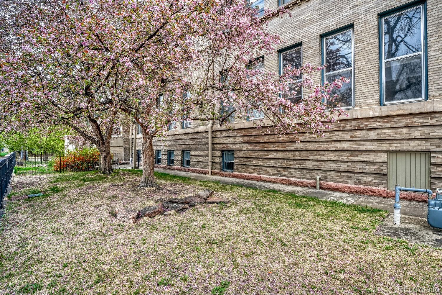 108 W Byers Place Unit: 202