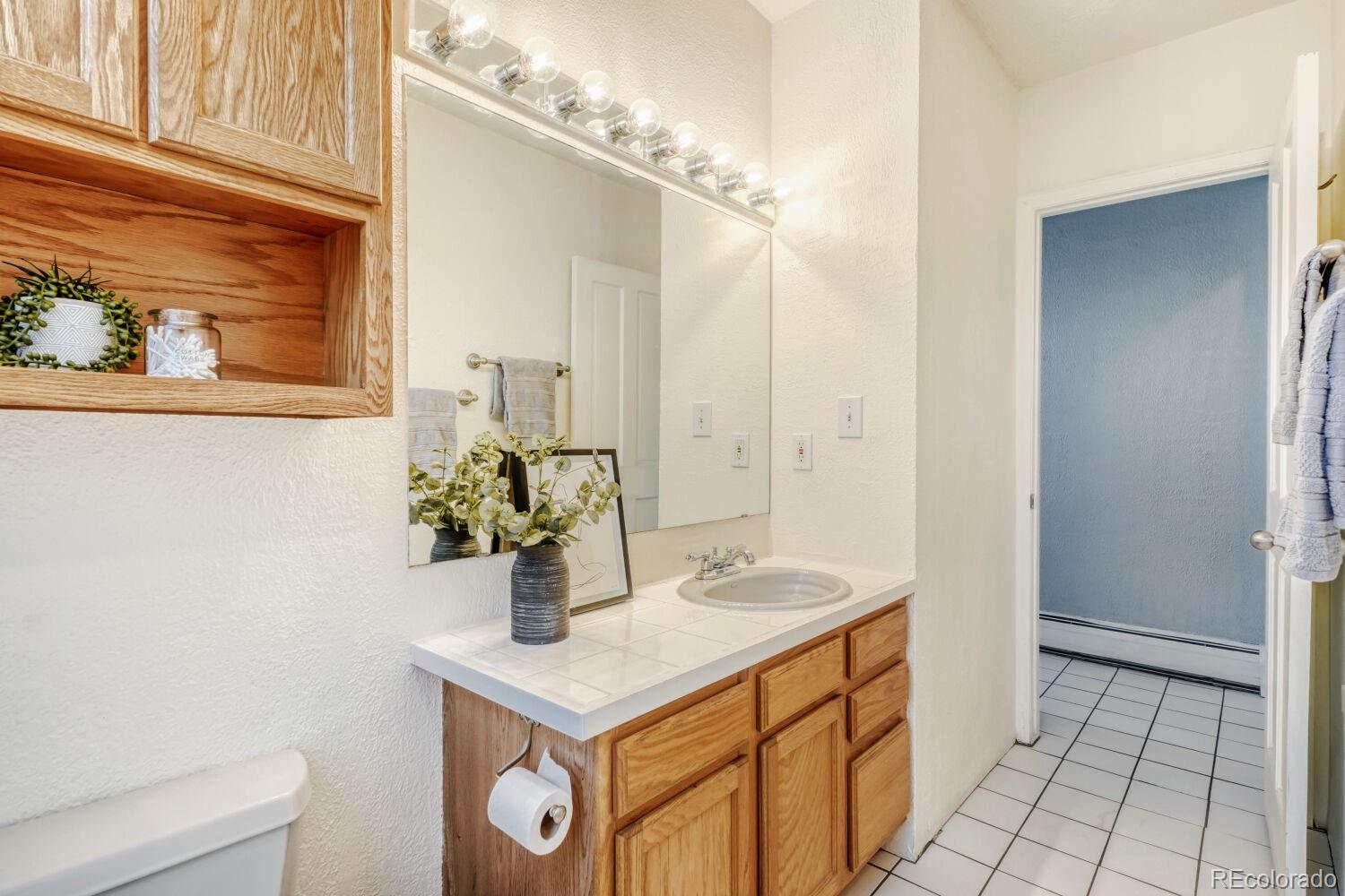108 W Byers Place Unit: 202
