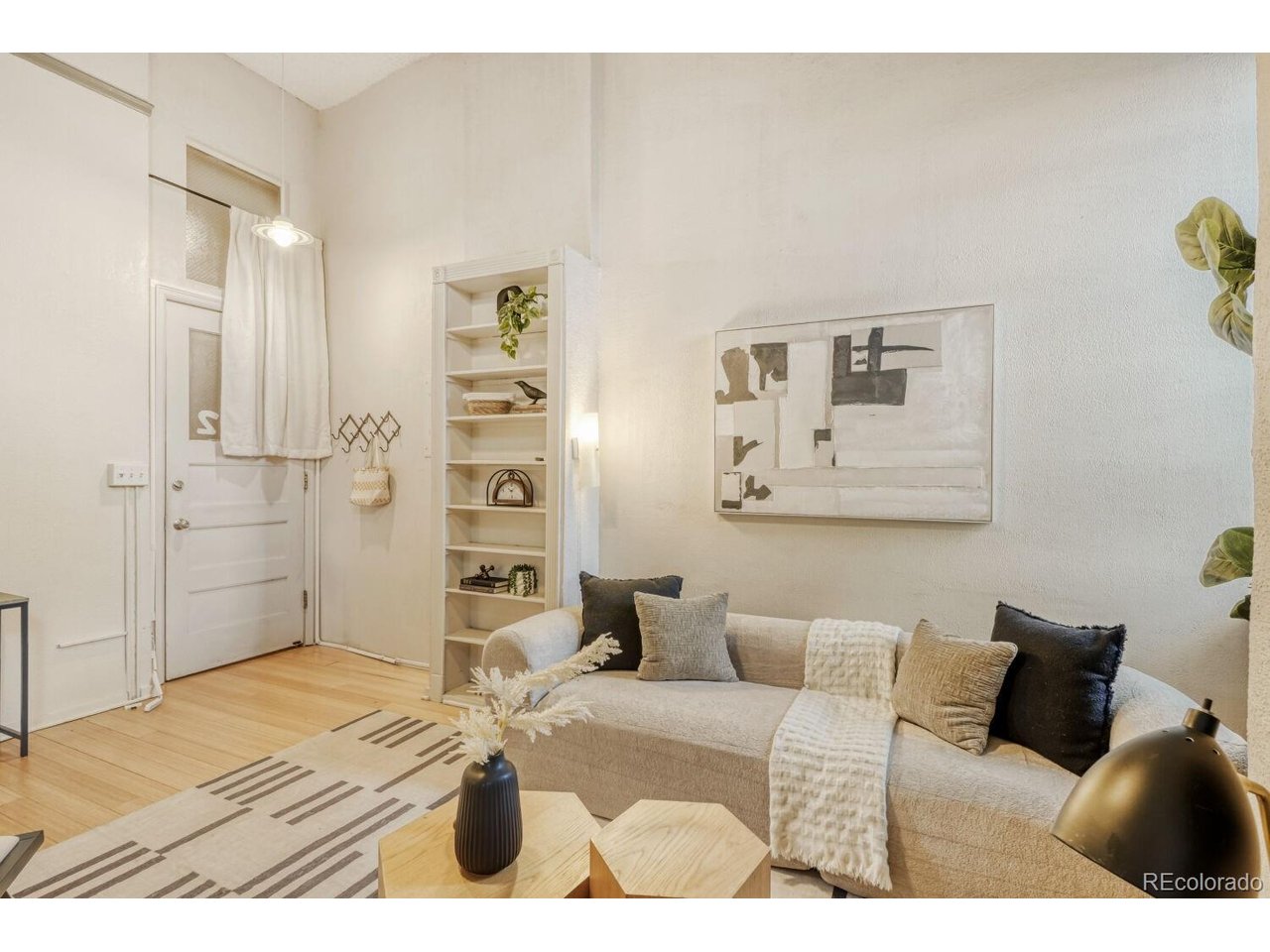 108 W Byers Pl 202