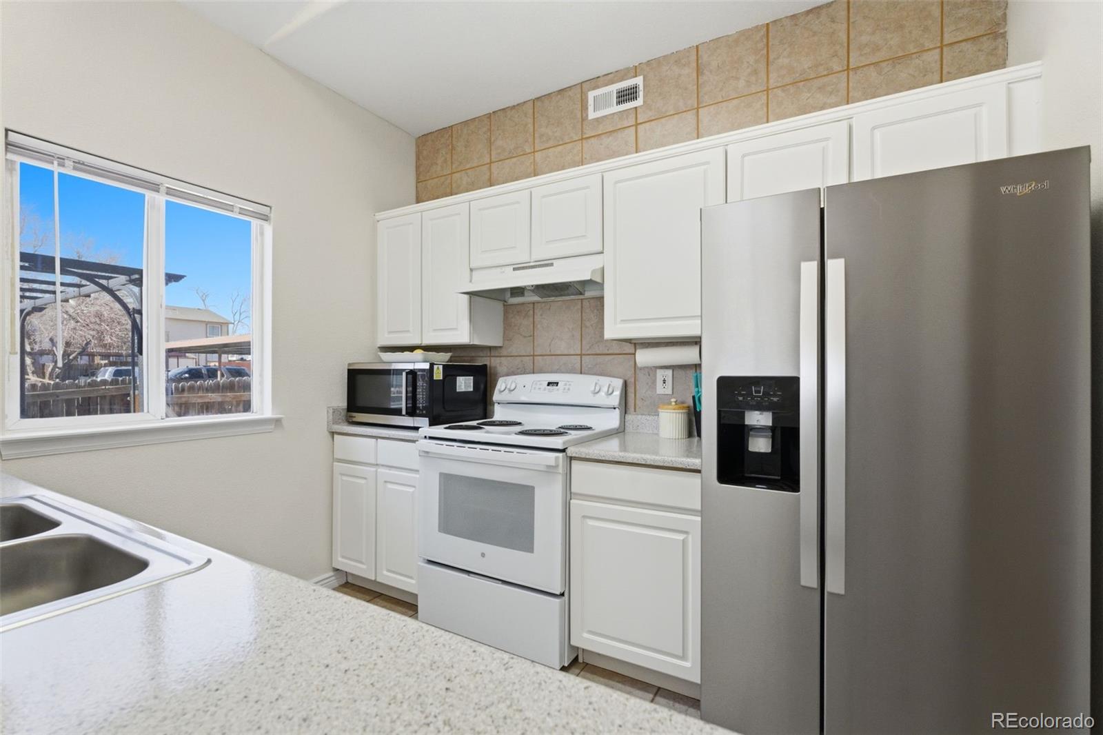 2210 Devonshire Court