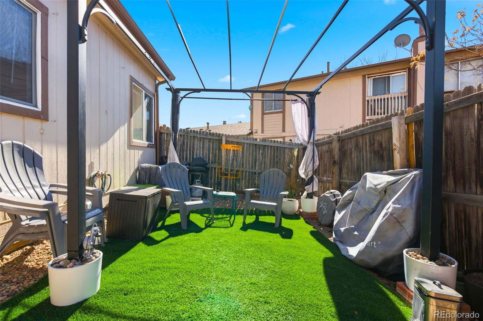 2210 Devonshire Court