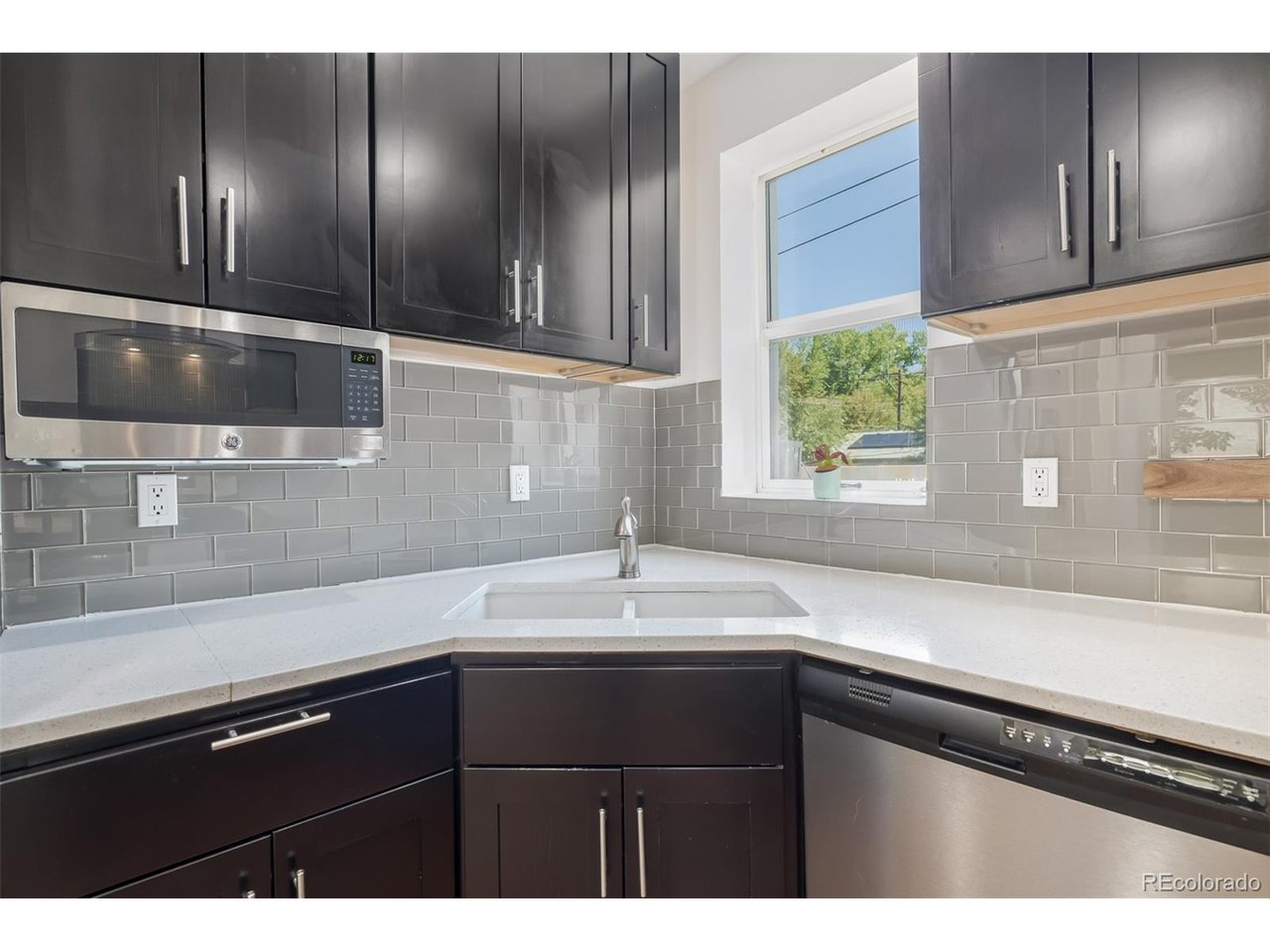 3145 W 23rd Ave