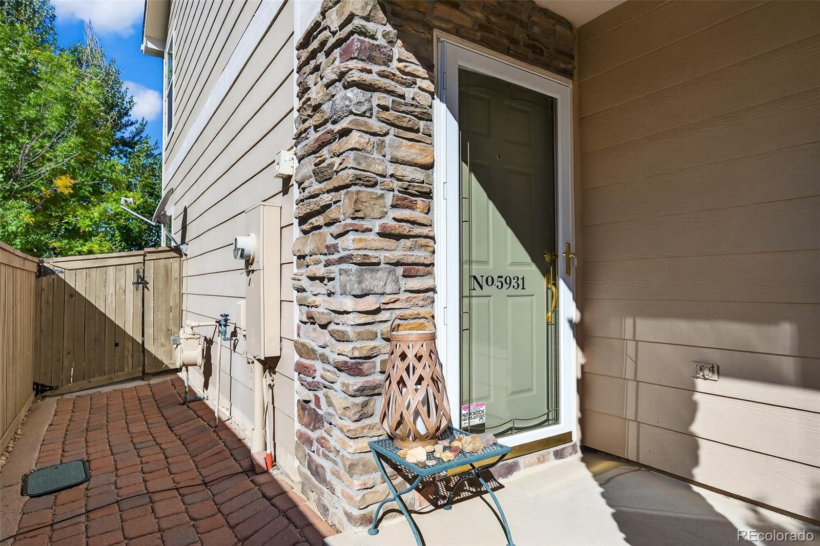 5931 Wescroft Avenue