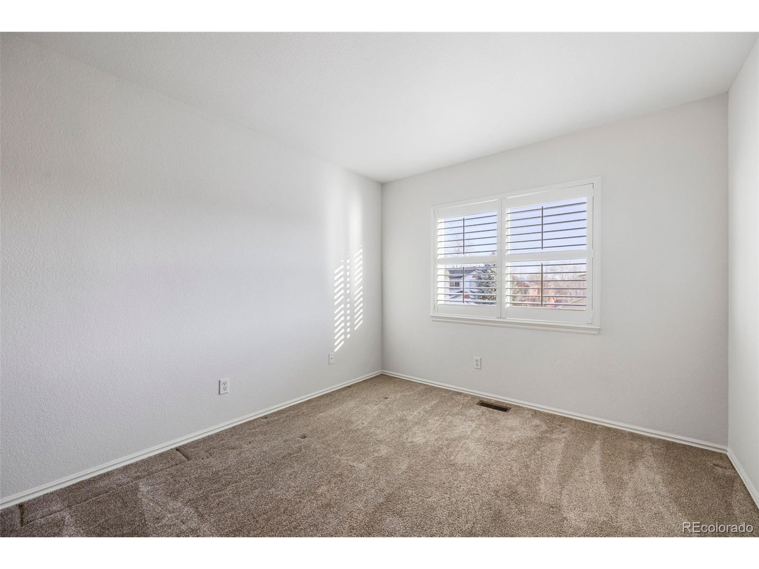 1367 Lambert Cir