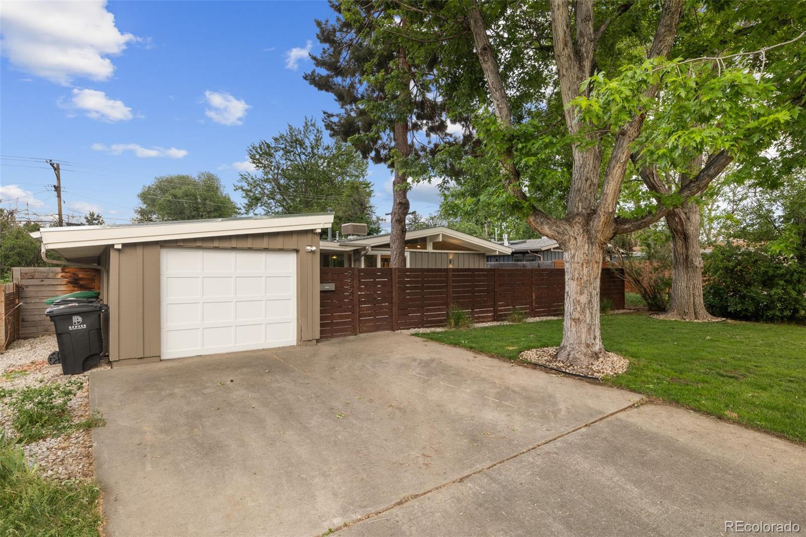 2550 S Newton Street