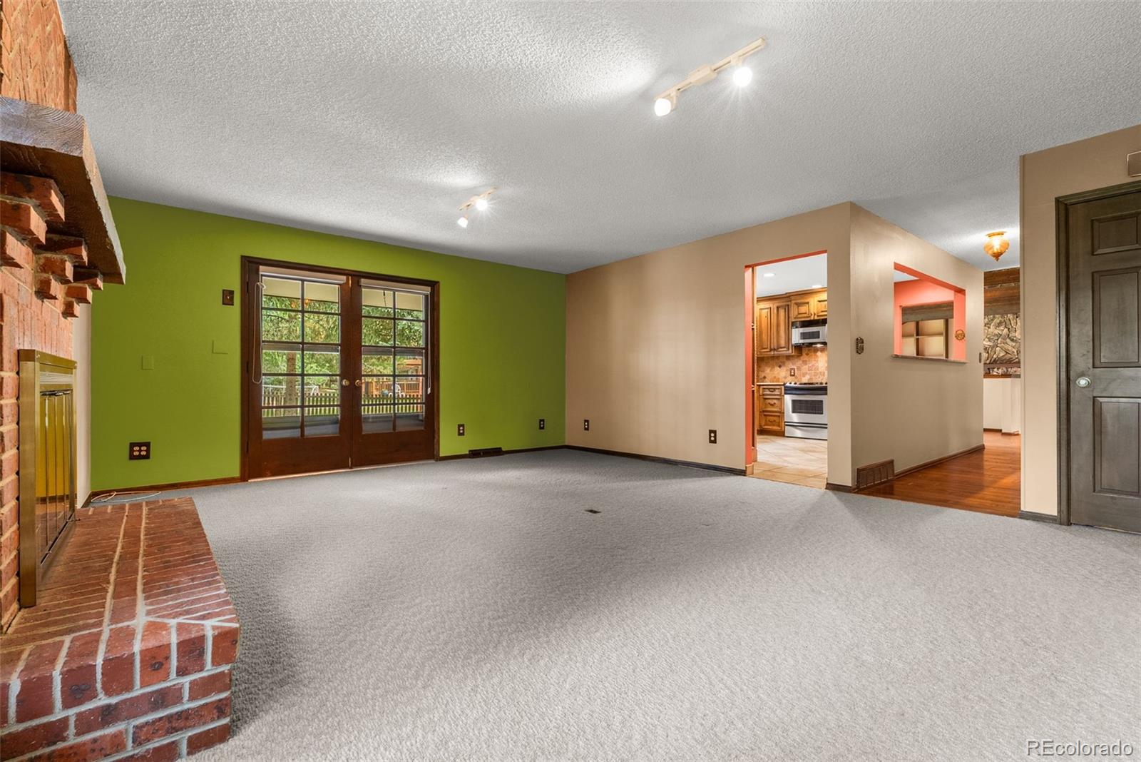 5177 W Lake Place