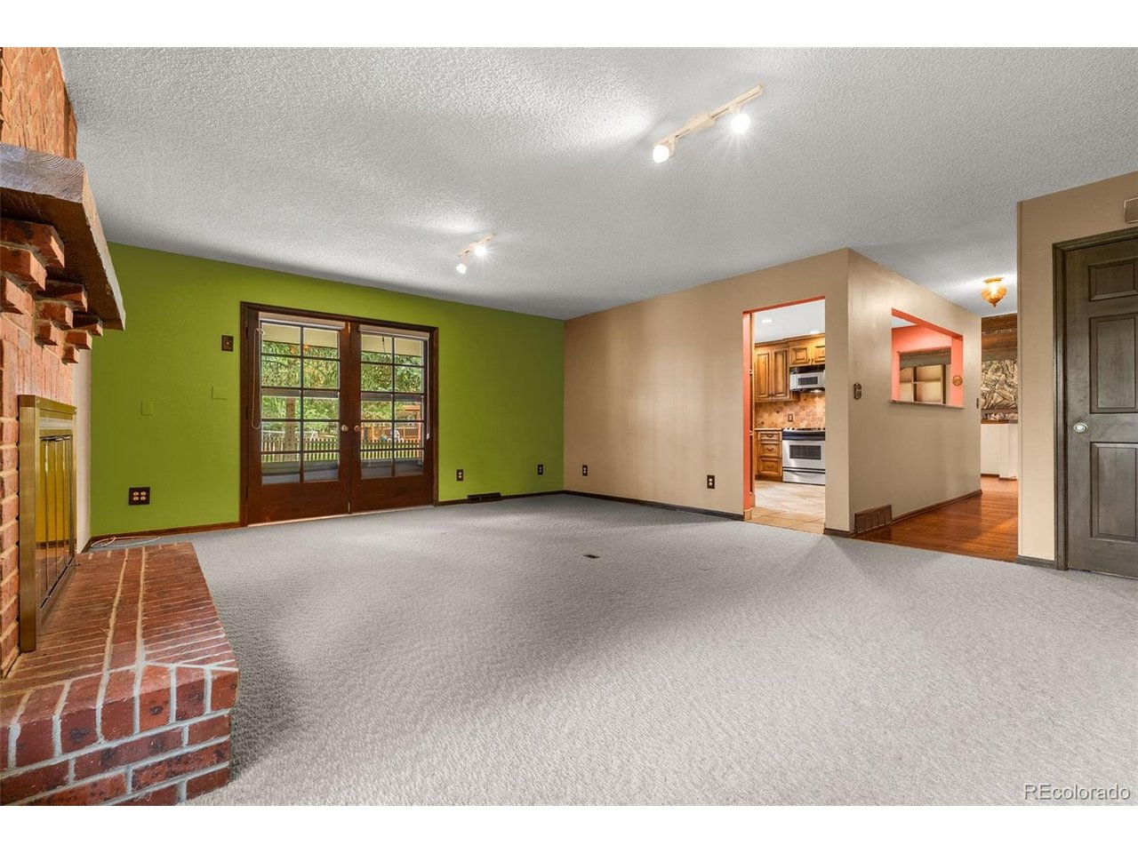 5177 W Lake Pl