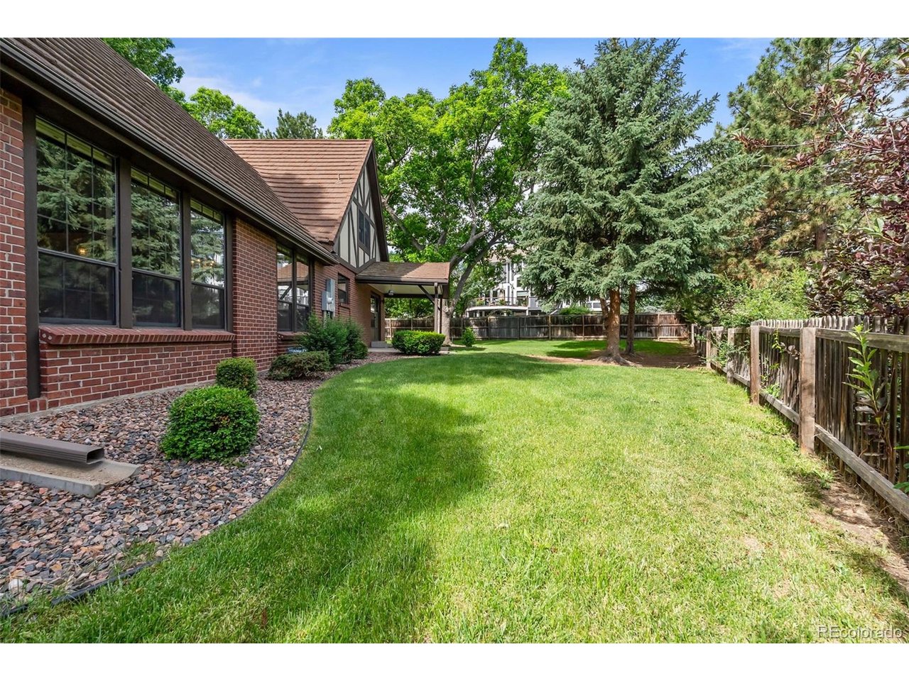 5177 W Lake Pl