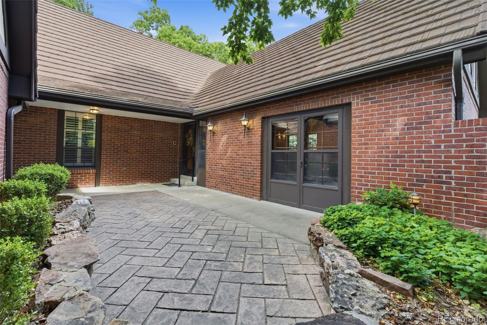 5177 W Lake Place