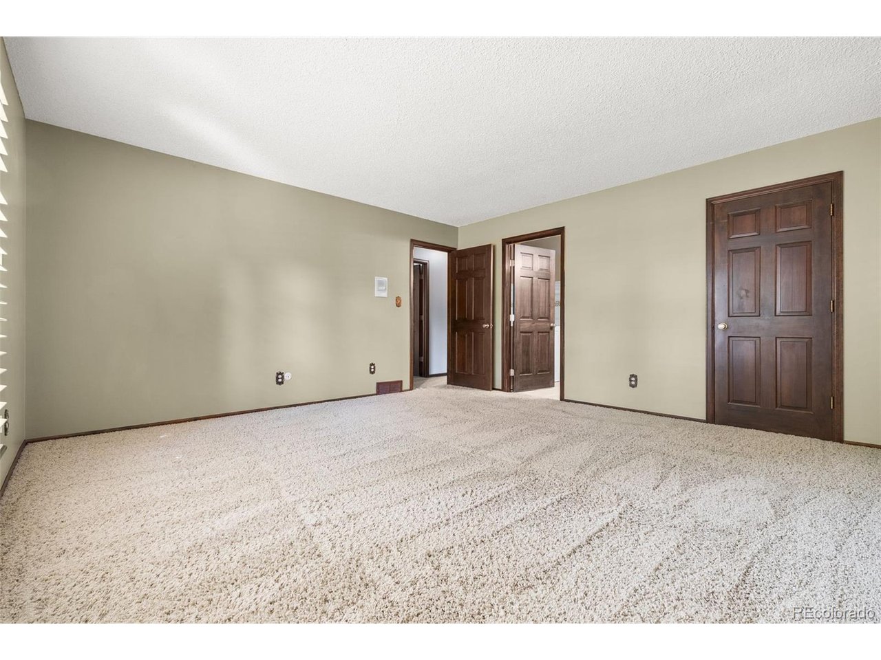 5177 W Lake Pl