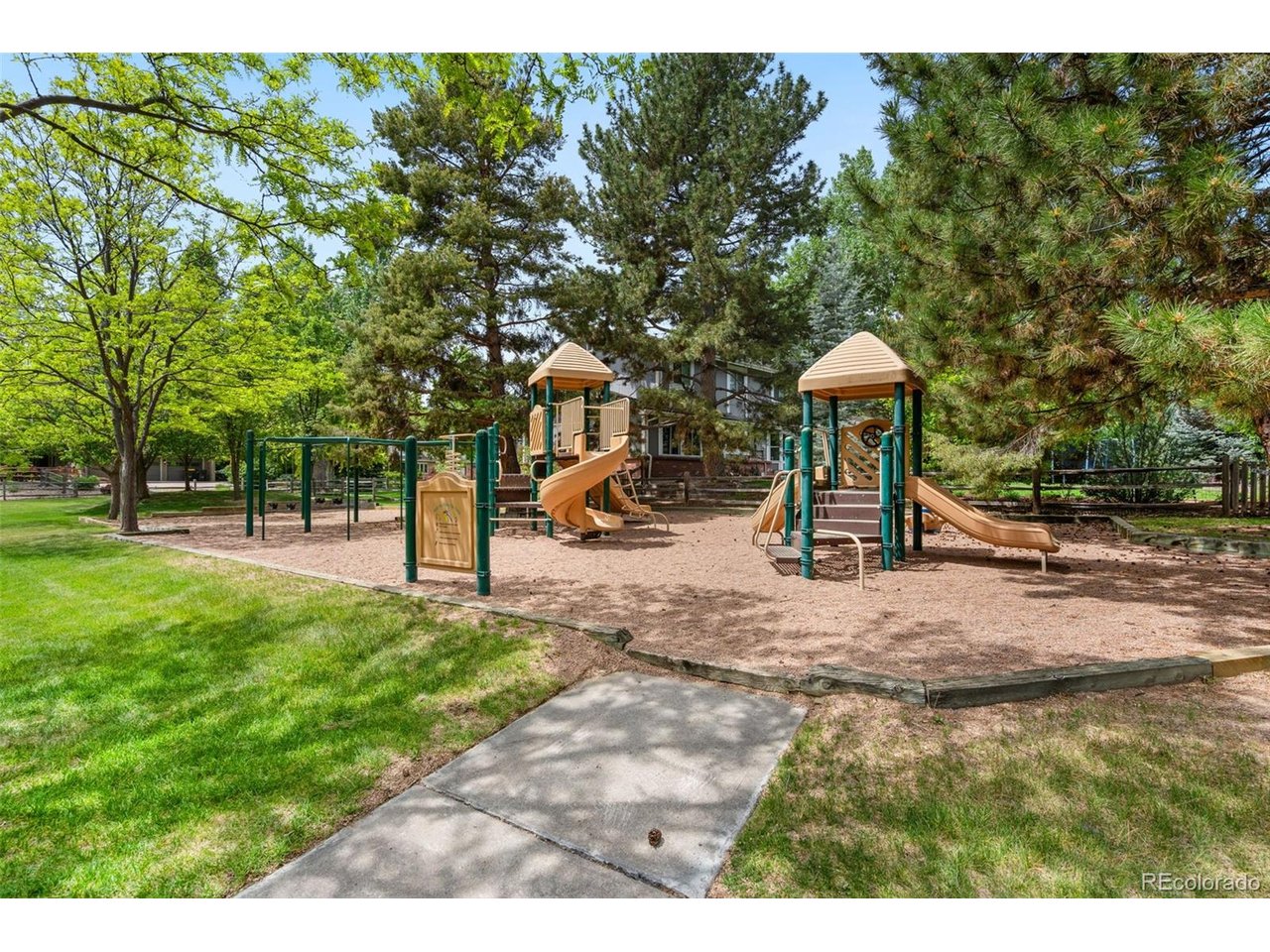 5177 W Lake Pl