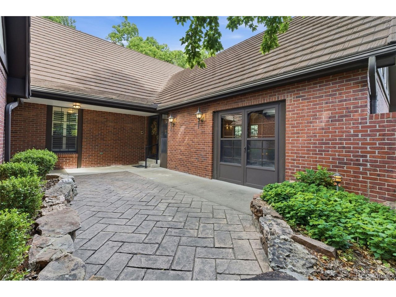 5177 W Lake Pl