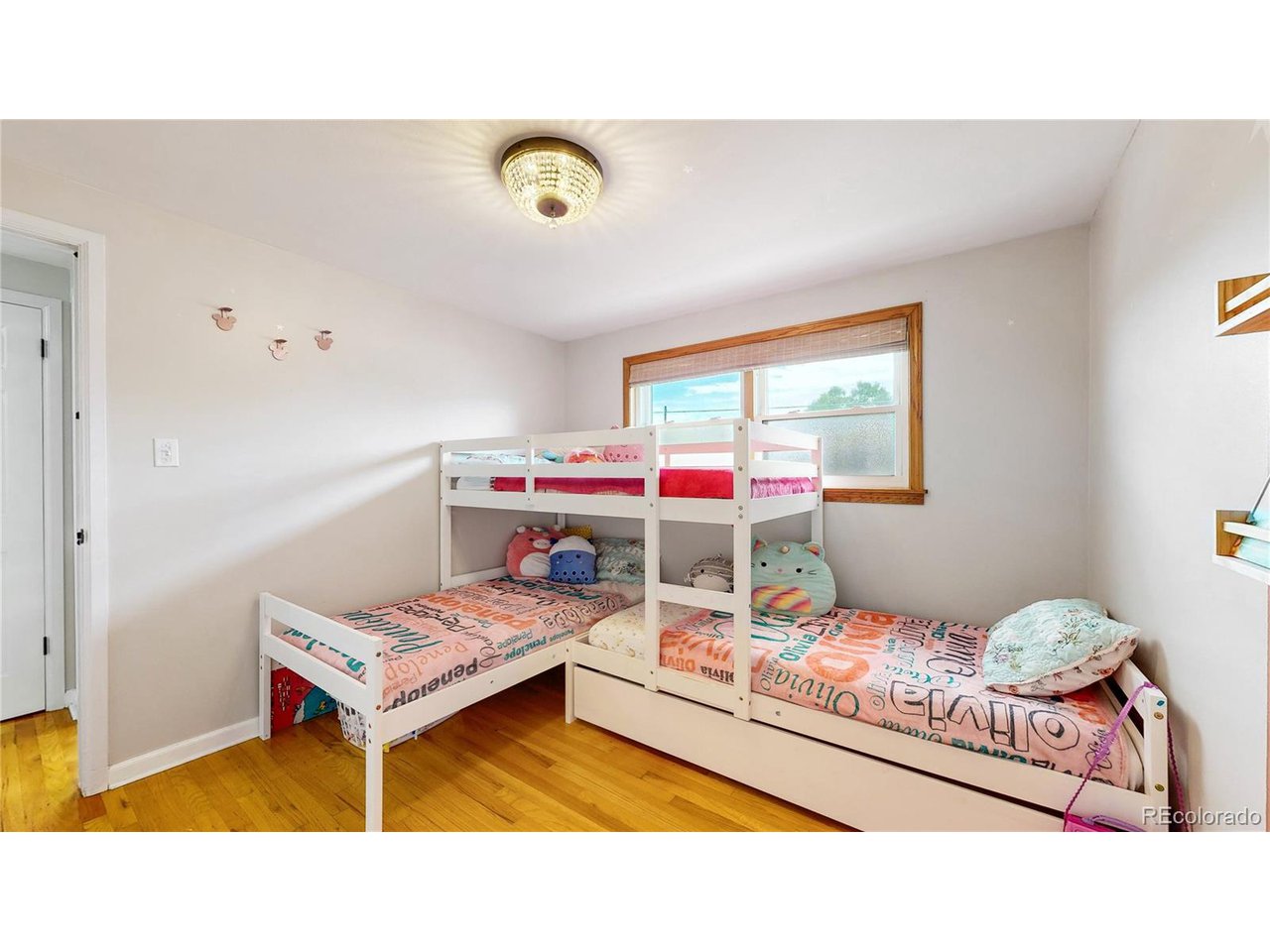 986 E 114th Pl