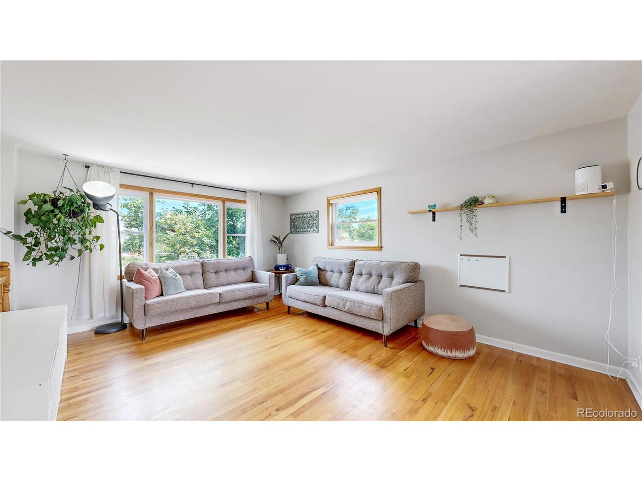 986 E 114th Pl