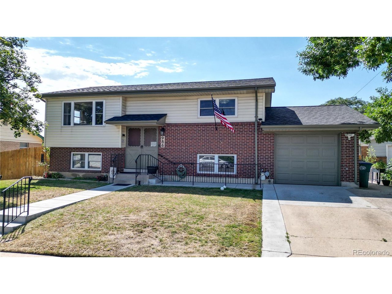 986 E 114th Pl