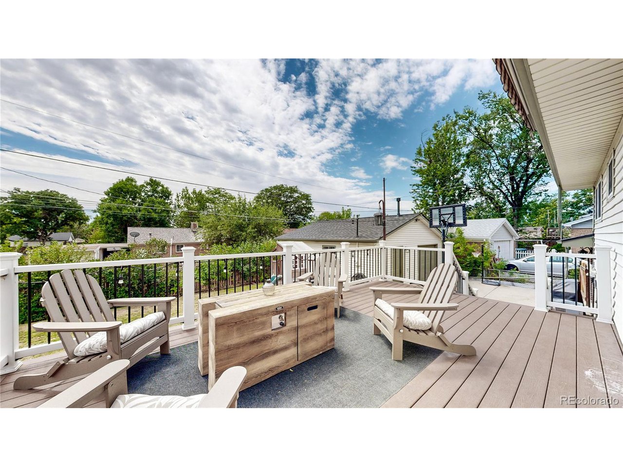 986 E 114th Pl