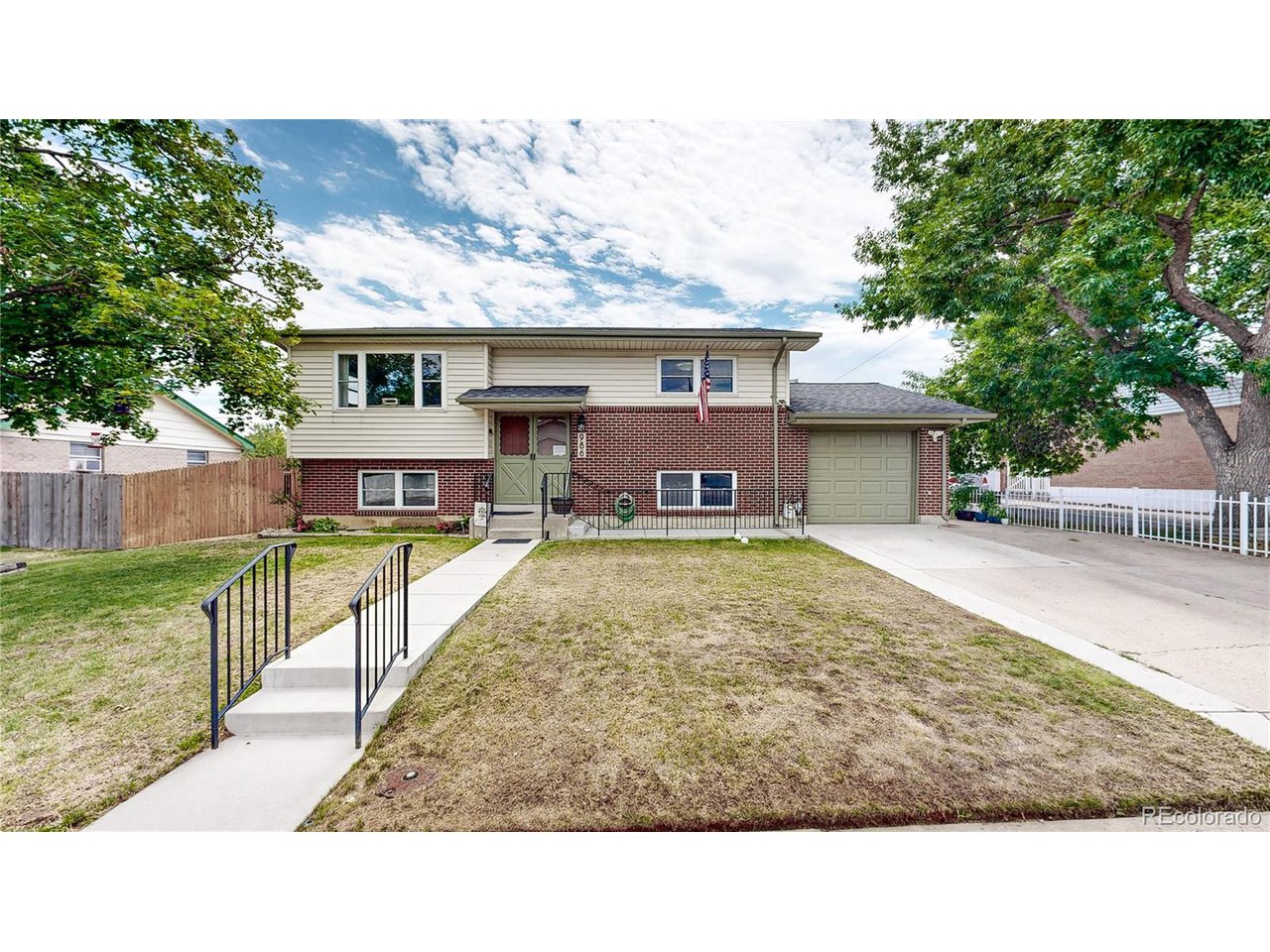 986 E 114th Pl