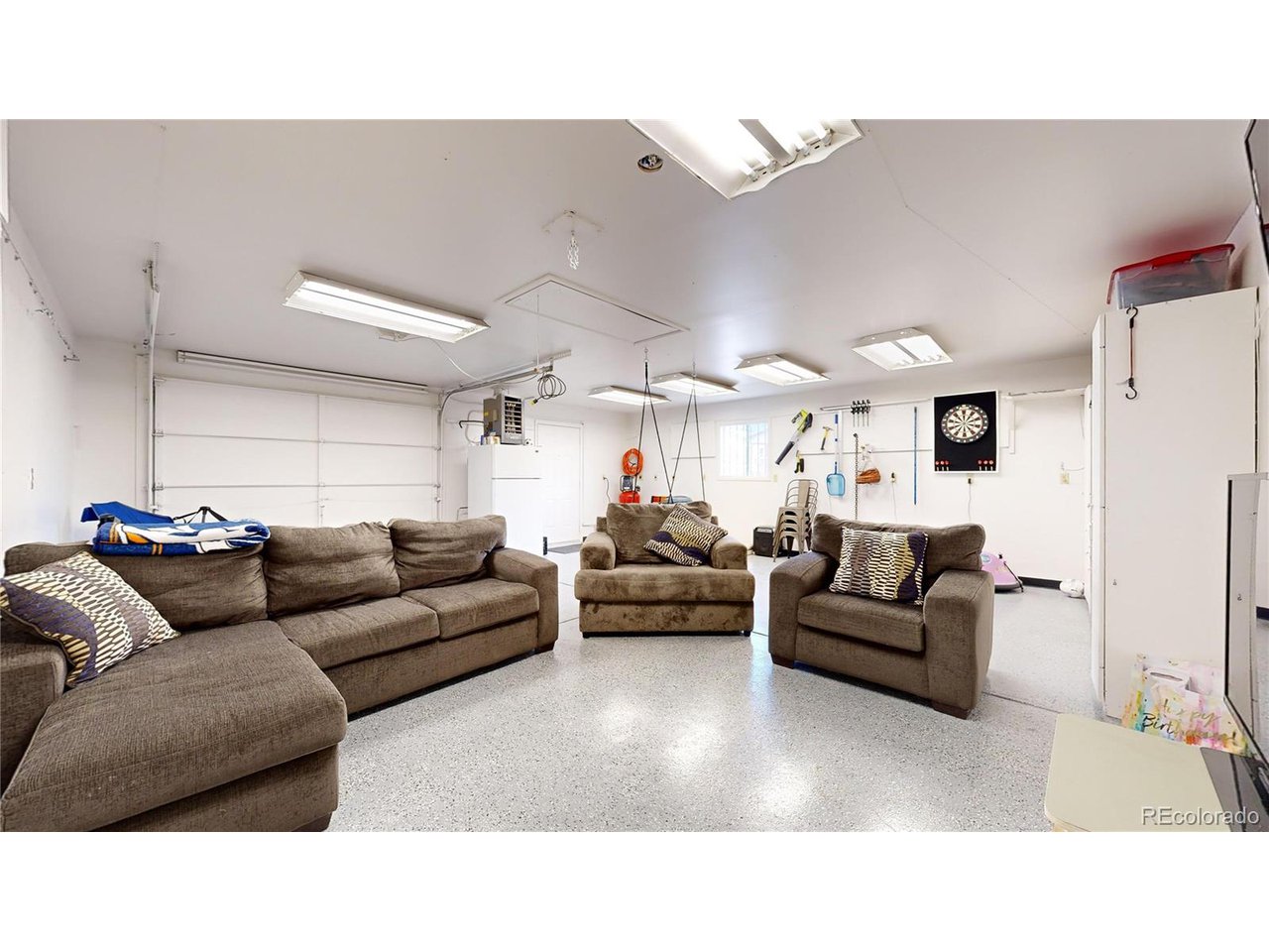 986 E 114th Pl
