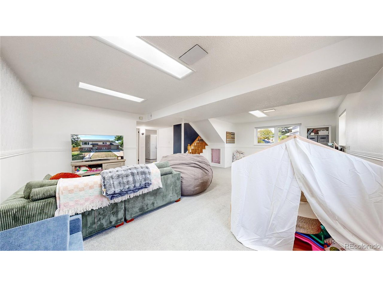 986 E 114th Pl