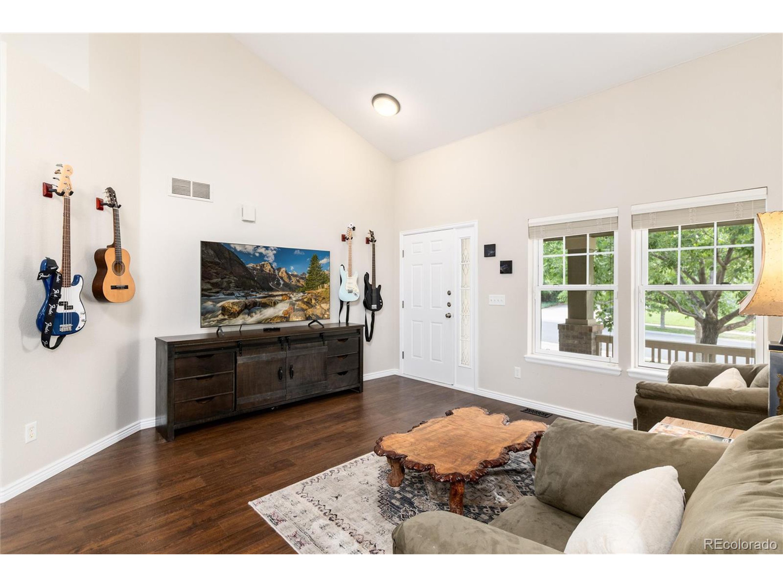 20117 E Dartmouth Dr