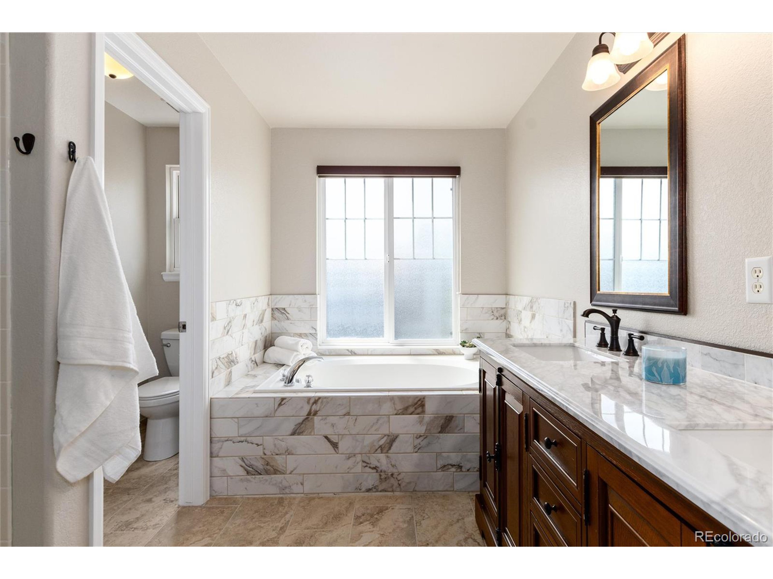 20117 E Dartmouth Dr