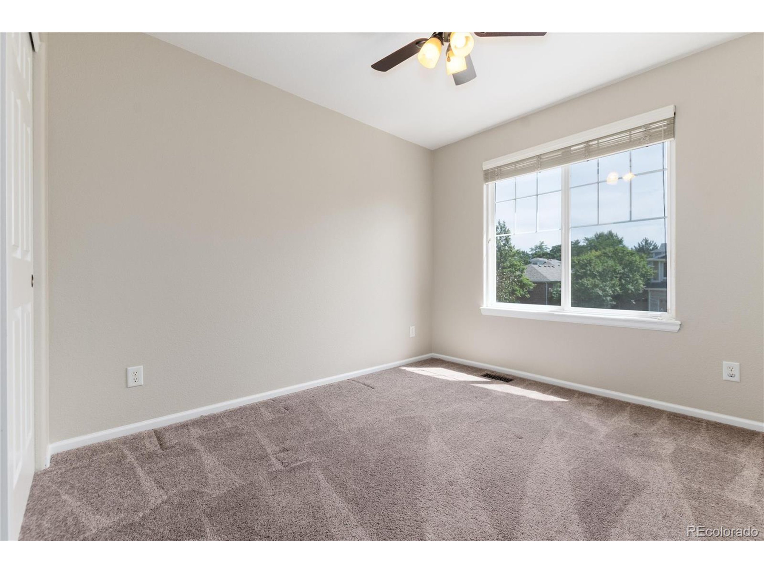 20117 E Dartmouth Dr