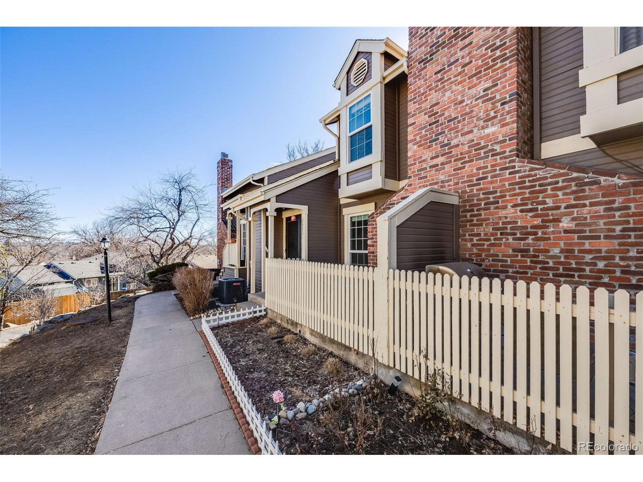 2022 S Helena St G