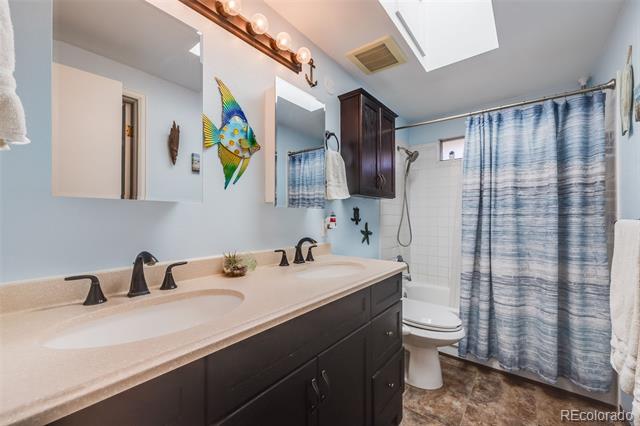2022 S Helena Street Unit: G