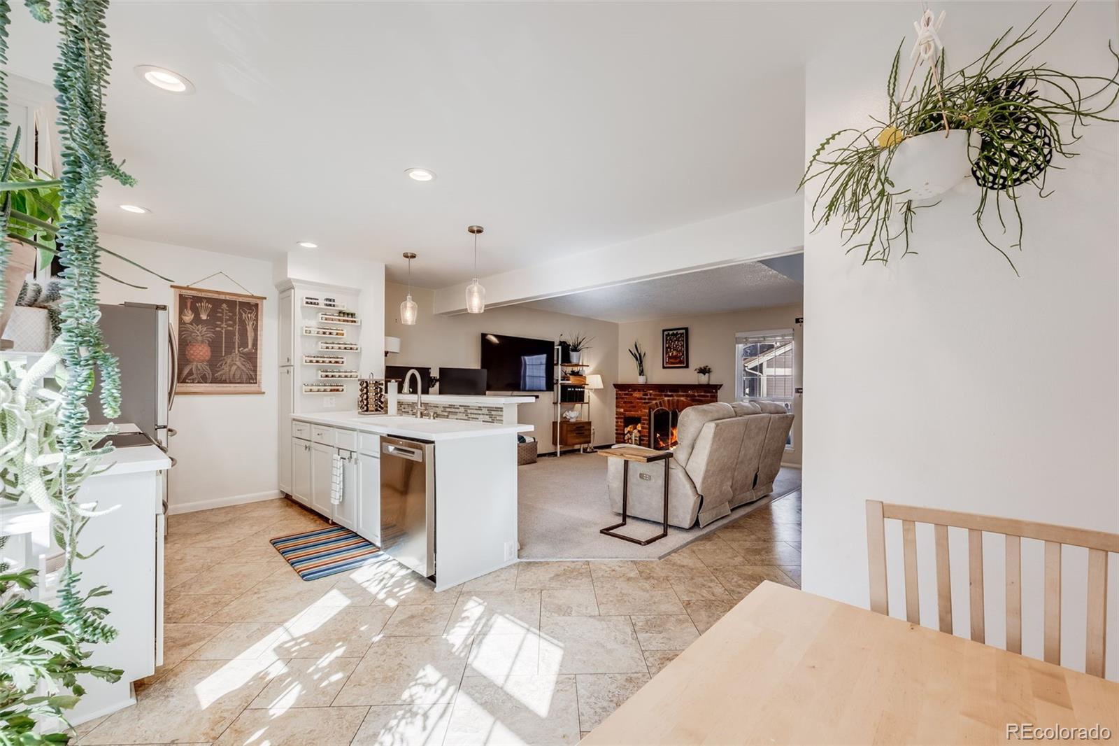 2022 S Helena Street Unit: G