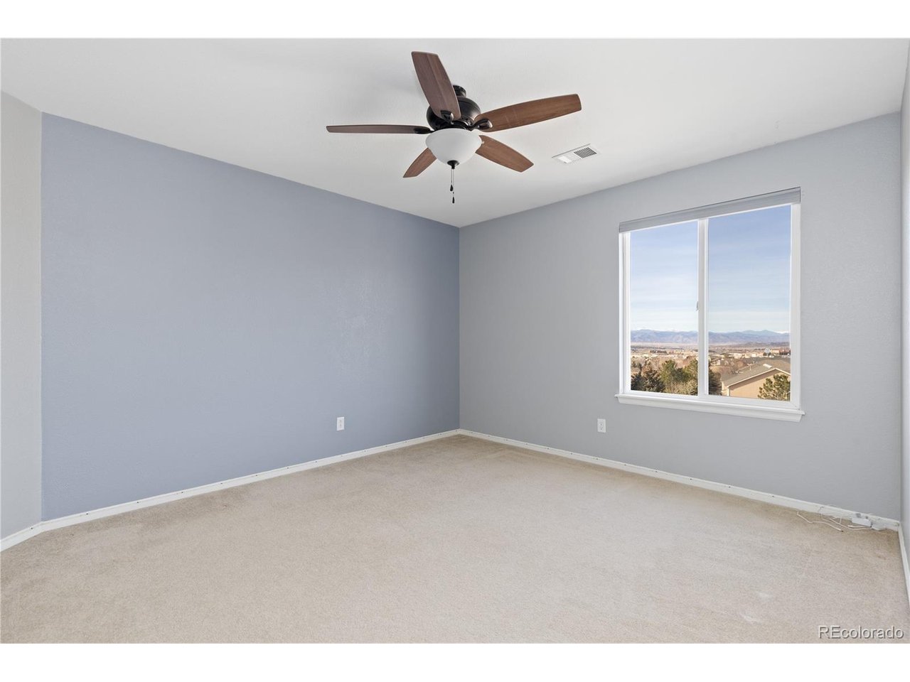 4133 Black Feather Trl