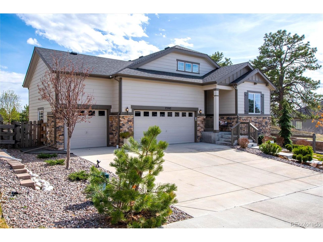 23742 E Calhoun Ave