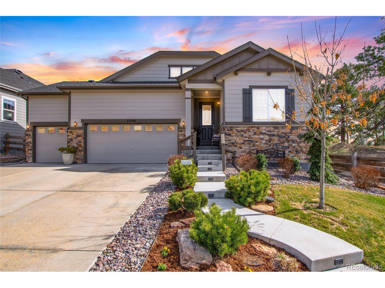 23742 E Calhoun Ave