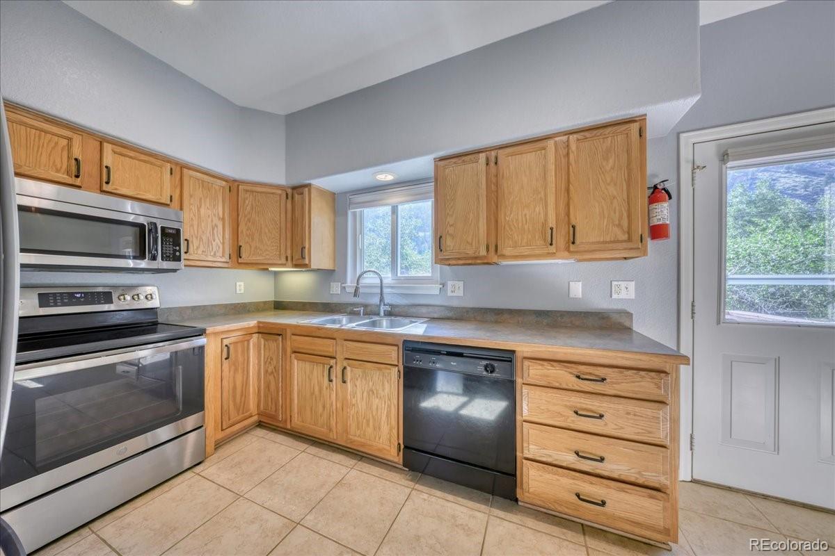1787 Mountain Creek Drive Unit: 14