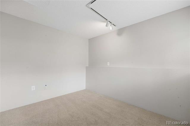 3734 Canterbury Circle