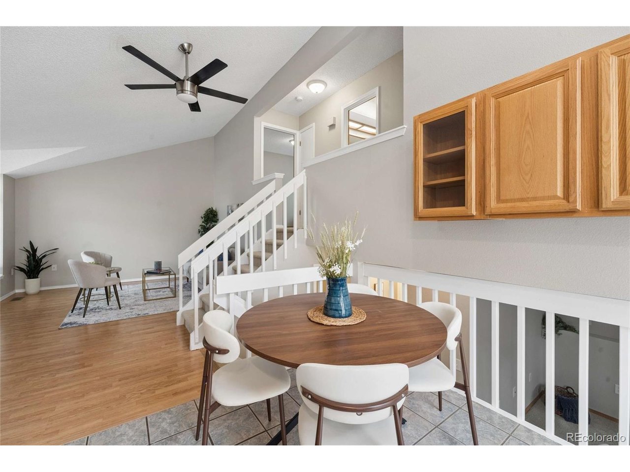 3734 Canterbury Cir
