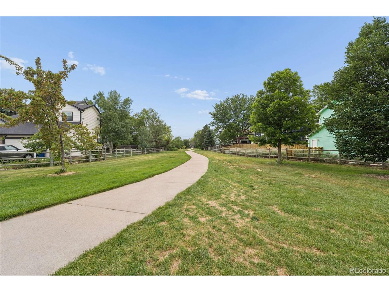 3734 Canterbury Cir