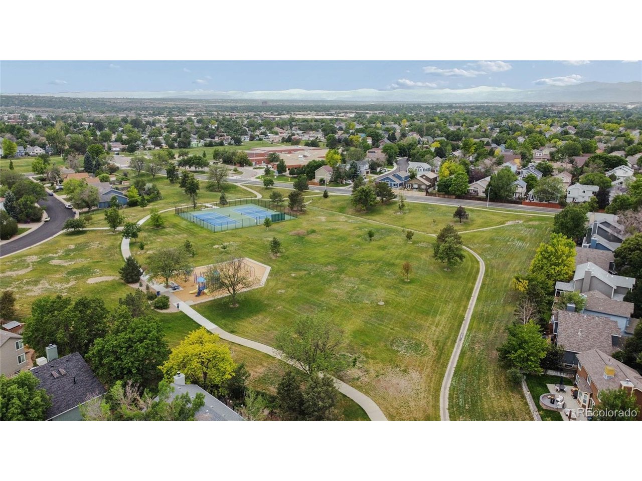 3734 Canterbury Cir