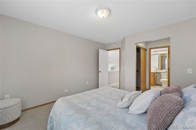 3734 Canterbury Circle