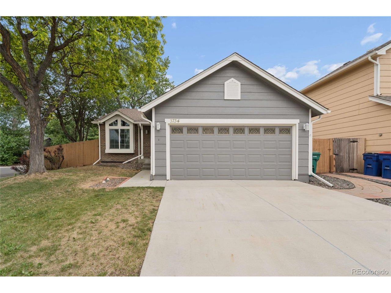 3734 Canterbury Cir